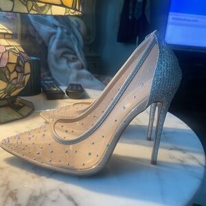 Miluoro dressy pumps worn 1 x! Nude silver Blingy 10